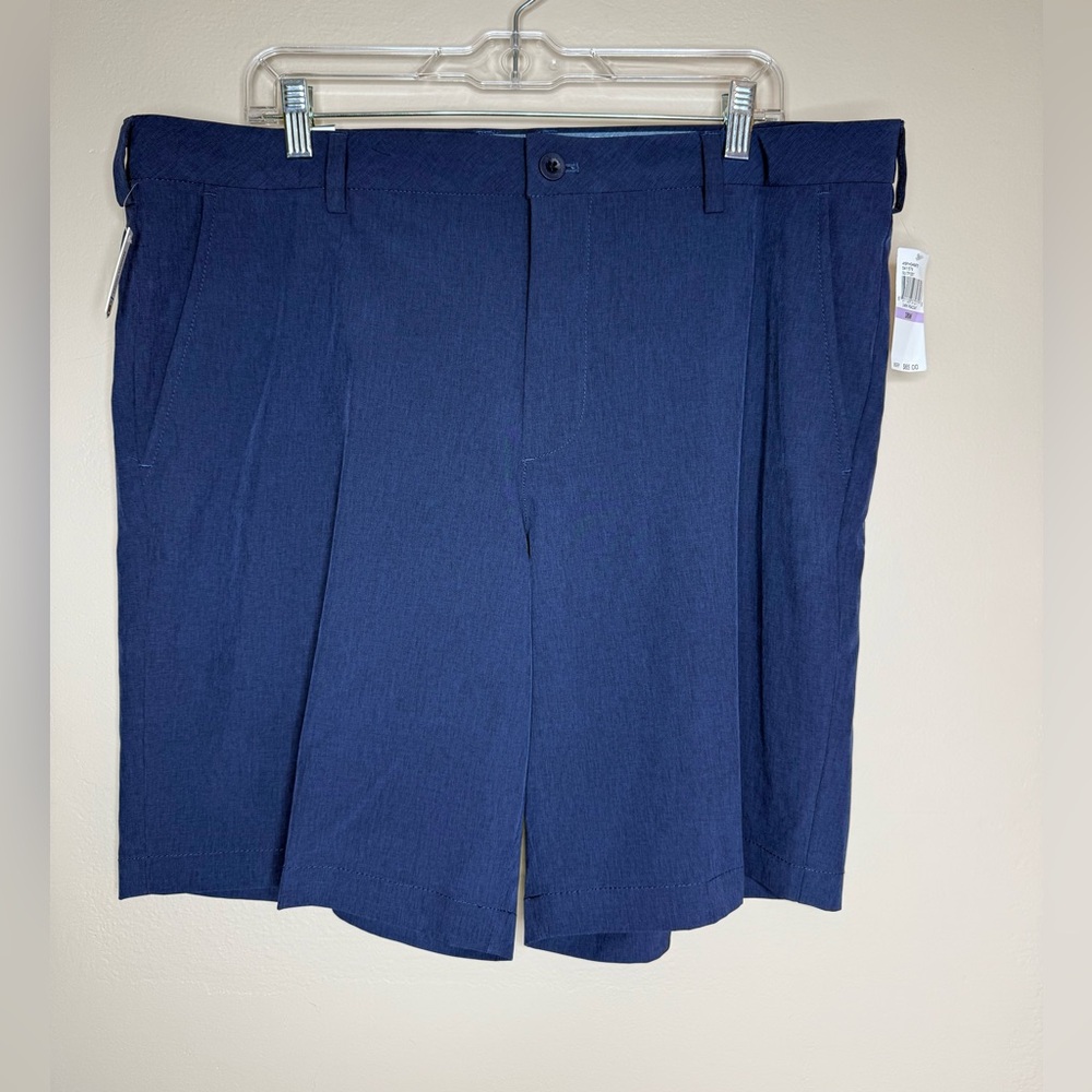 NWT Izod Performance Golf Shorts 4 Way Stretch Flat Front Hybrid Shorts Size 38